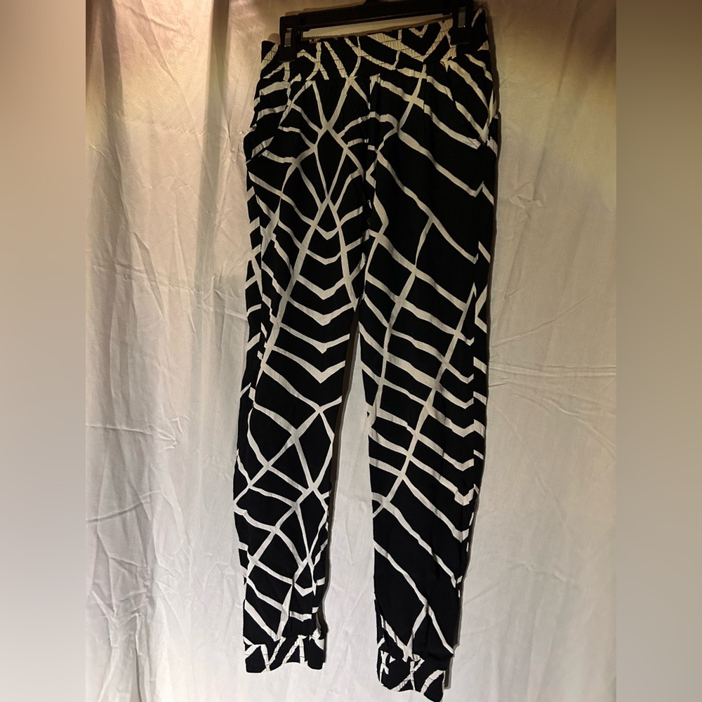 Fighting eel girls pants